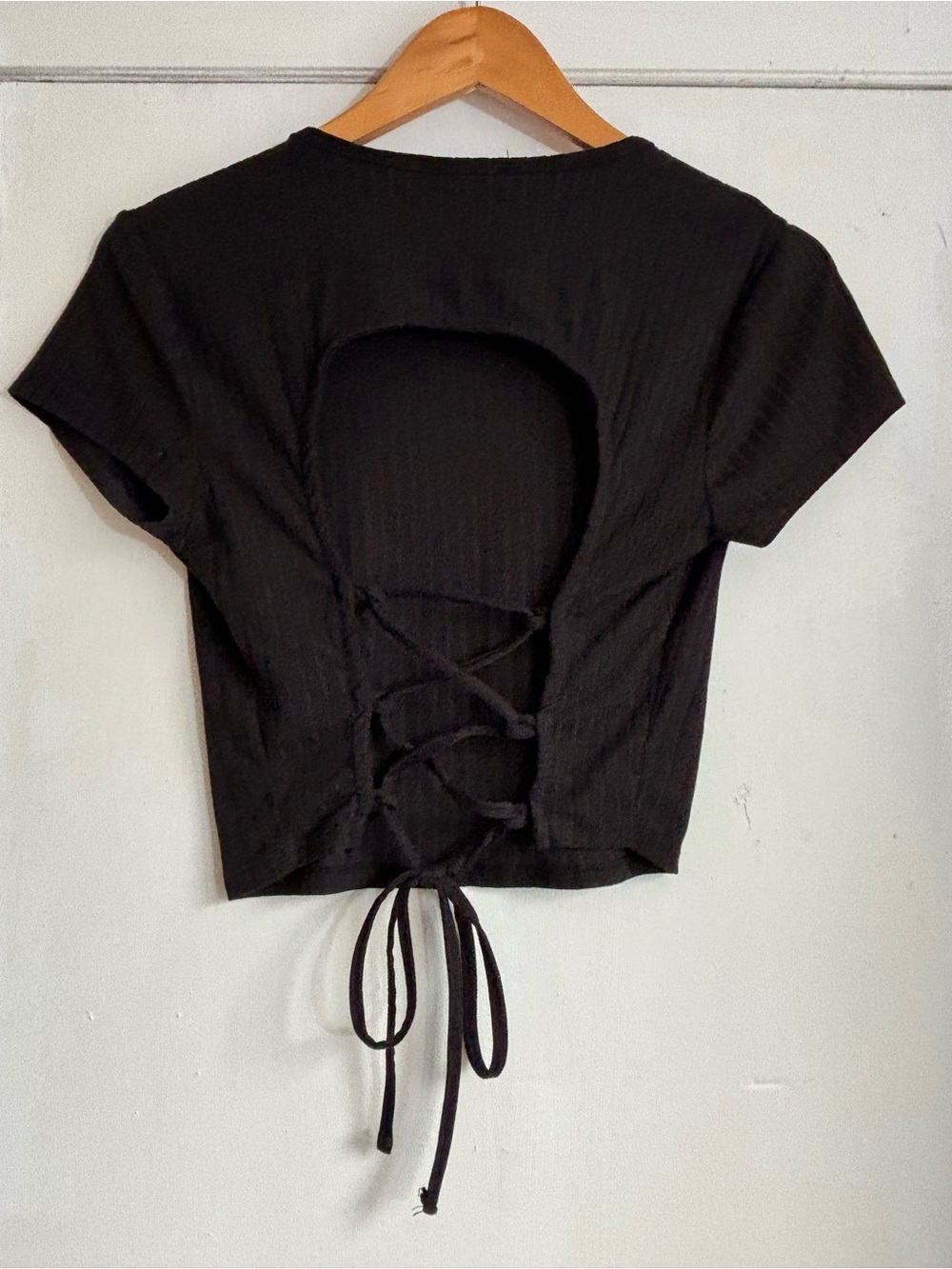 Faded Rose Black Ribbed Drawstring Crop Top - Picture 3 of 4